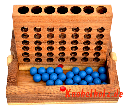 Vier Gewinnt in Monkey Pod Holz, Spielseite des einen Strategiespielers mit blauen Holzkugeln