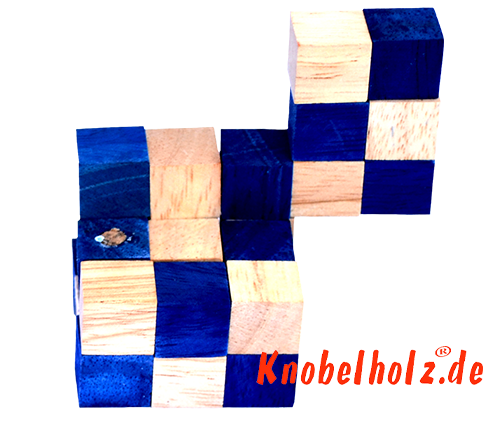 Snake Cube Level Box Schritt 6 der Puzzle Anleitung blauer Schlangenwürfel aus Holz