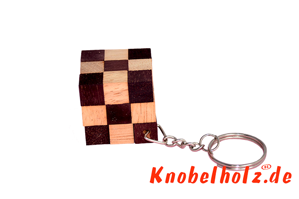 Snake Cube als Schlüsselanhänger Puzzle aus Holz in den Maßen 3,0 x 3,0 x 3,0 cm, monkey pod brain teaser