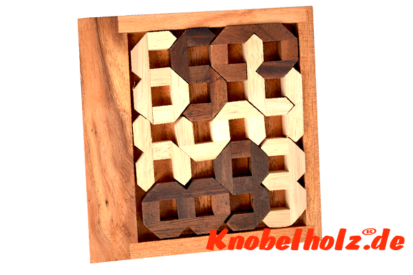 Zahlen Puzzle Holz Number Puzzle 1-9  in Holzboard mit den Maßen 14,2 x 14,0 x 1,5 cm samanea wooden brain teaser 