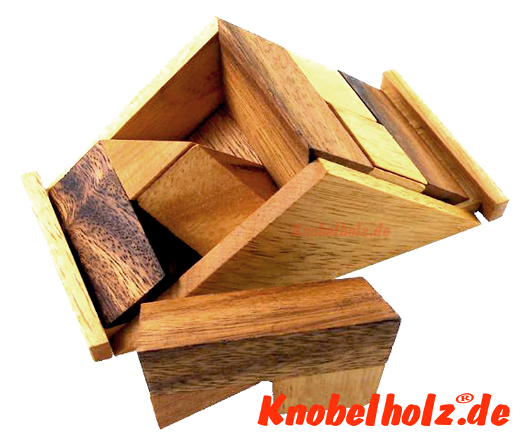 isoceles pyramiden puzzle aus holz, ein 3d knobelspiel mit den Maßen 7,0 x 13,2 x 7,0 cm knobelholz, samanea wooden game