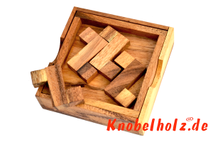 4 Z Box Buchstaben Puzzle aus Holz in großer Holzbox in den Maßen 12,3 x 12,3 x 3,2 cm, monkey pod puzzle