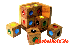 crazy 6 cube colour match puzzle rubik cube aus holz knobelspiel ampelspiel in den Maßen 6,0 x 6,0 x 6,0 cm samanea wooden brain teaser 